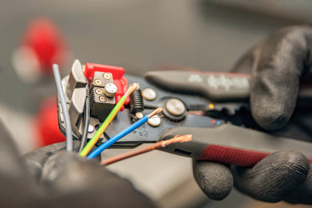 Best Commercial Electrician Services  in Stow, OH